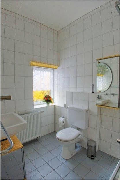 Gaststube Zum Amtskrug Guest House Salzgitter Exterior foto