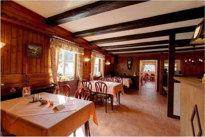 Gaststube Zum Amtskrug Guest House Salzgitter Exterior foto